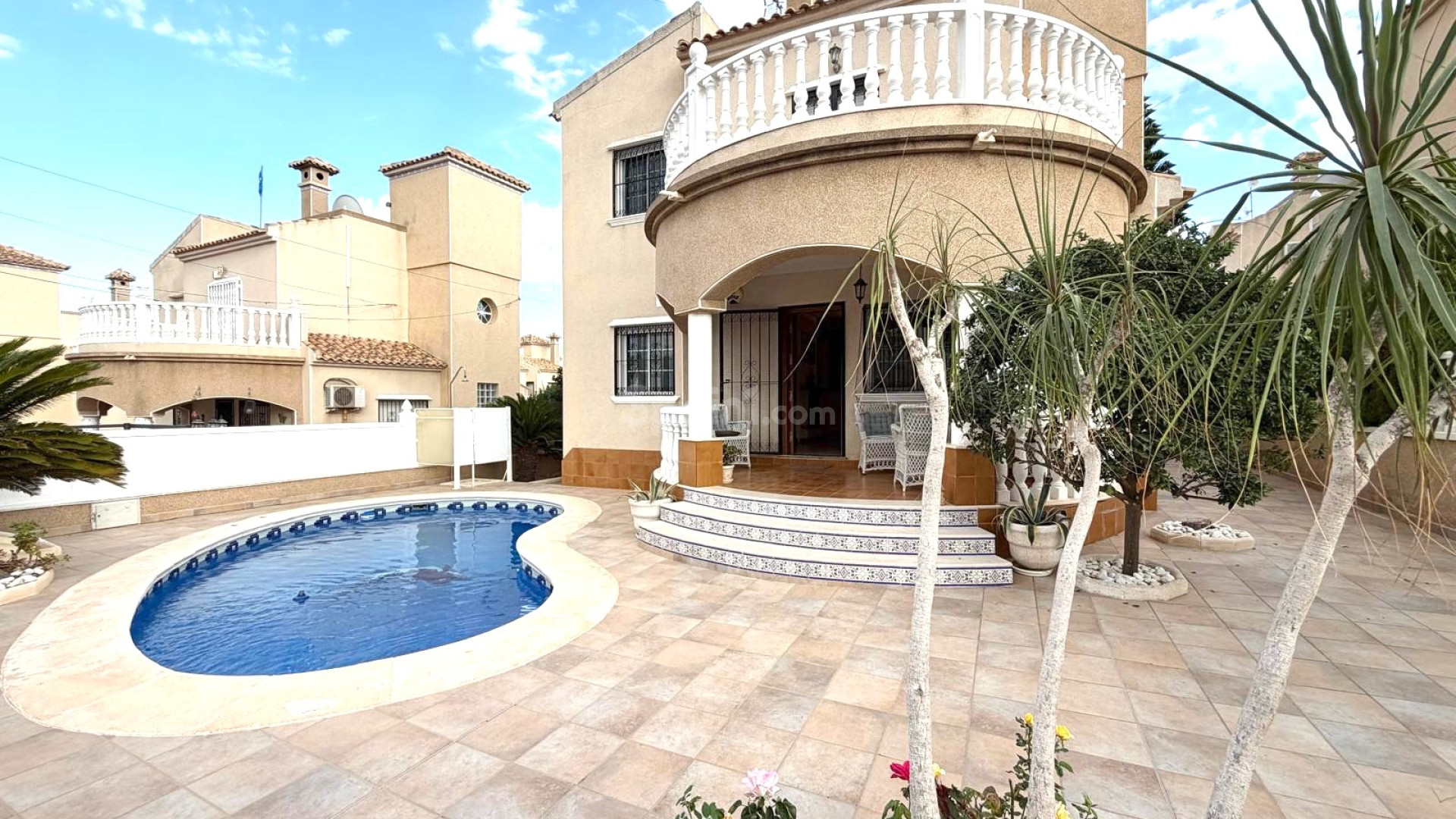 Resale - Villa -
Orihuela Costa - Villamartin