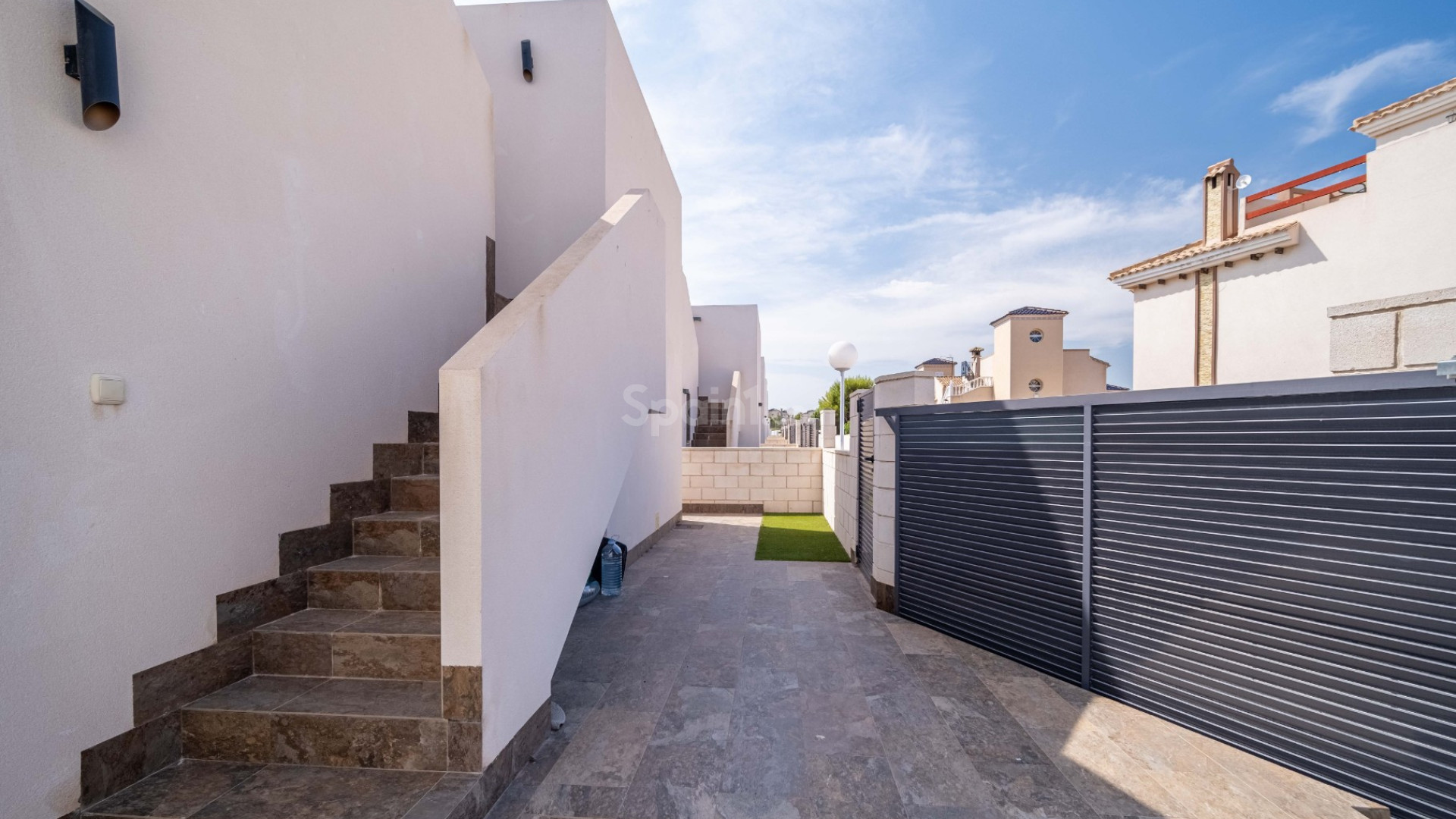 Resale - Villa -
Orihuela Costa - Villamartin