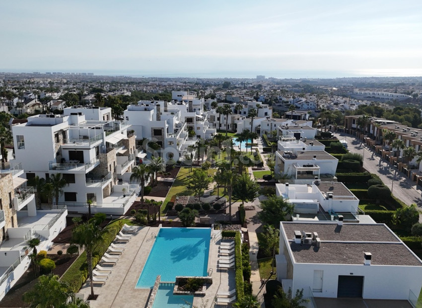 Resale - Villa -
Orihuela Costa