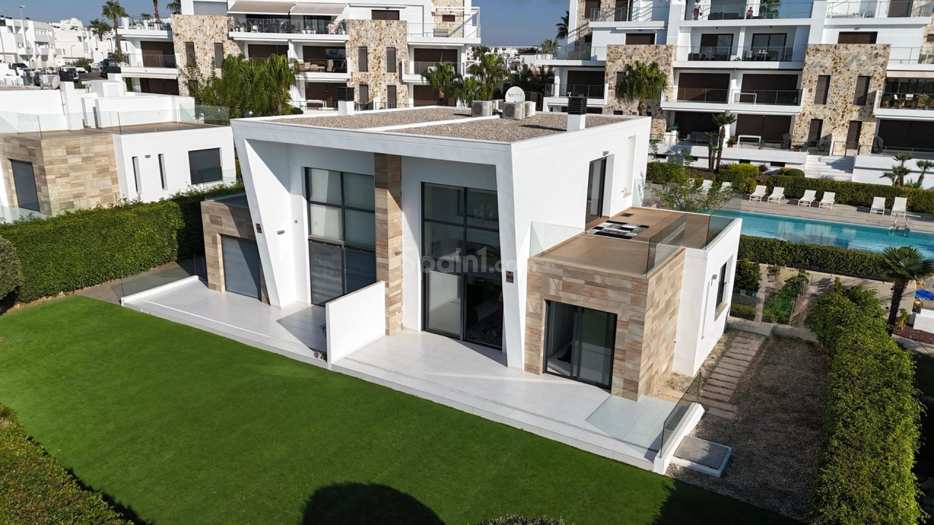 Resale - Villa -
Orihuela Costa