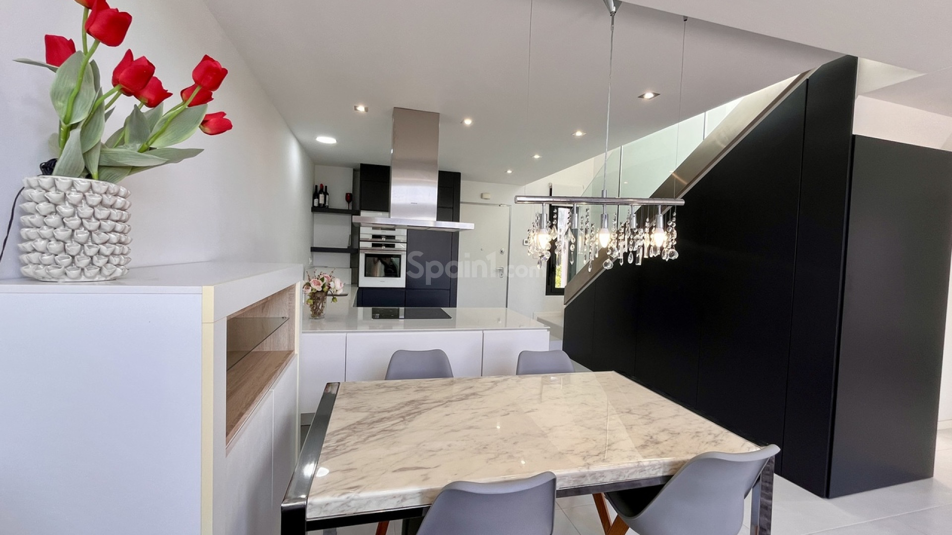 Resale - Villa -
Orihuela Costa