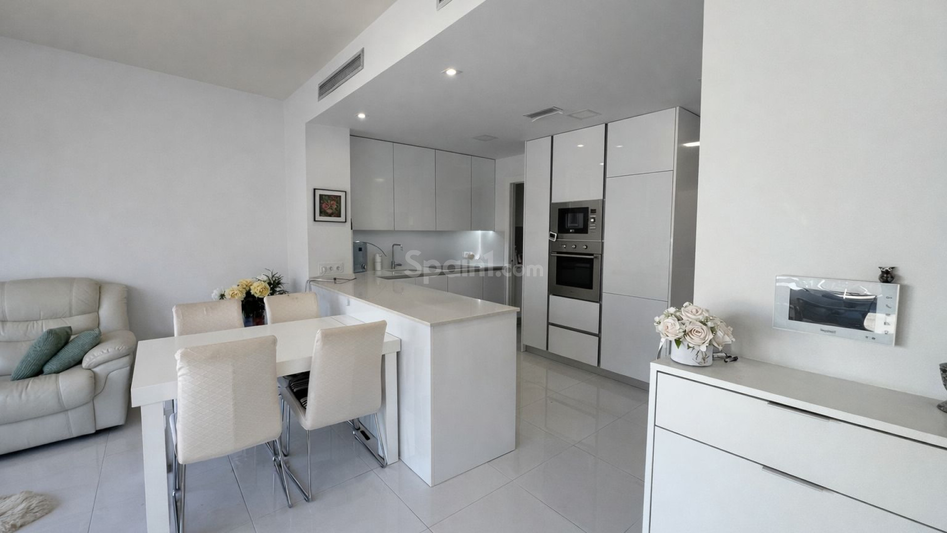 Resale - Villa -
Orihuela Costa