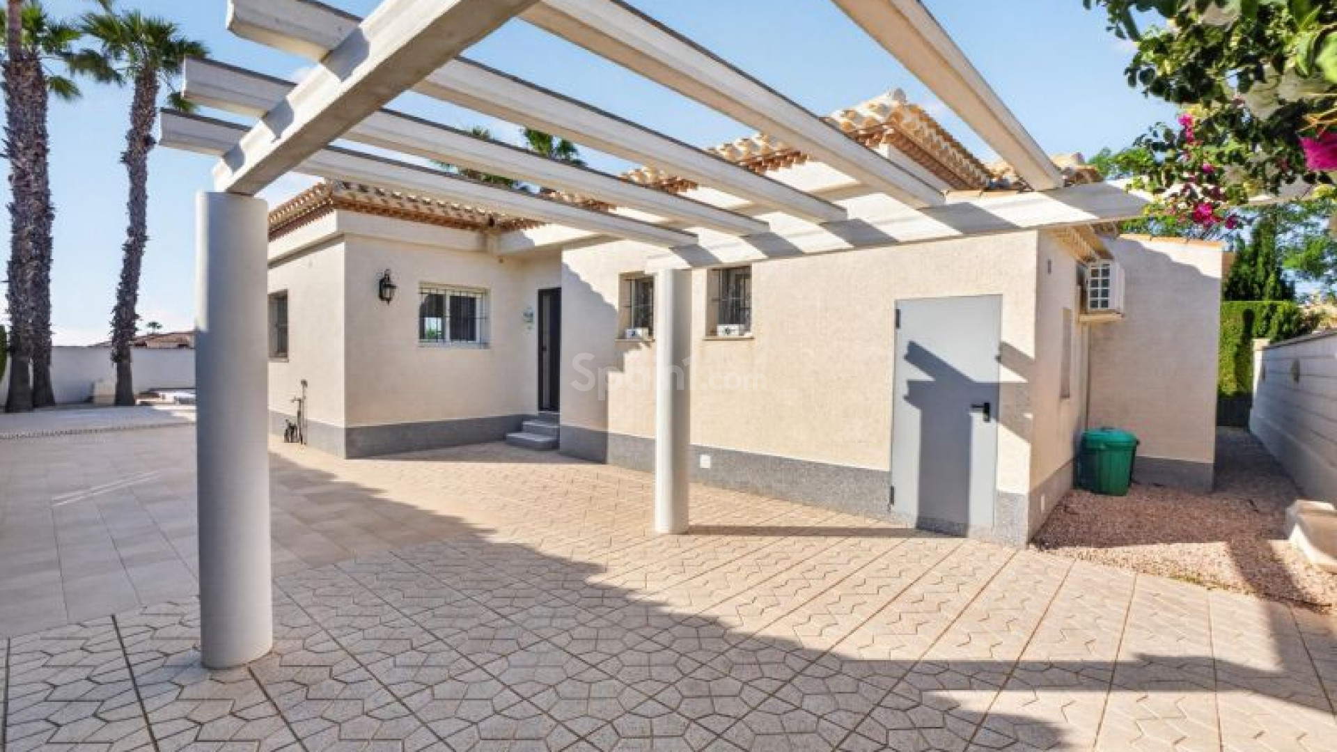 Resale - Villa -
Orihuela - Playa Flamenca