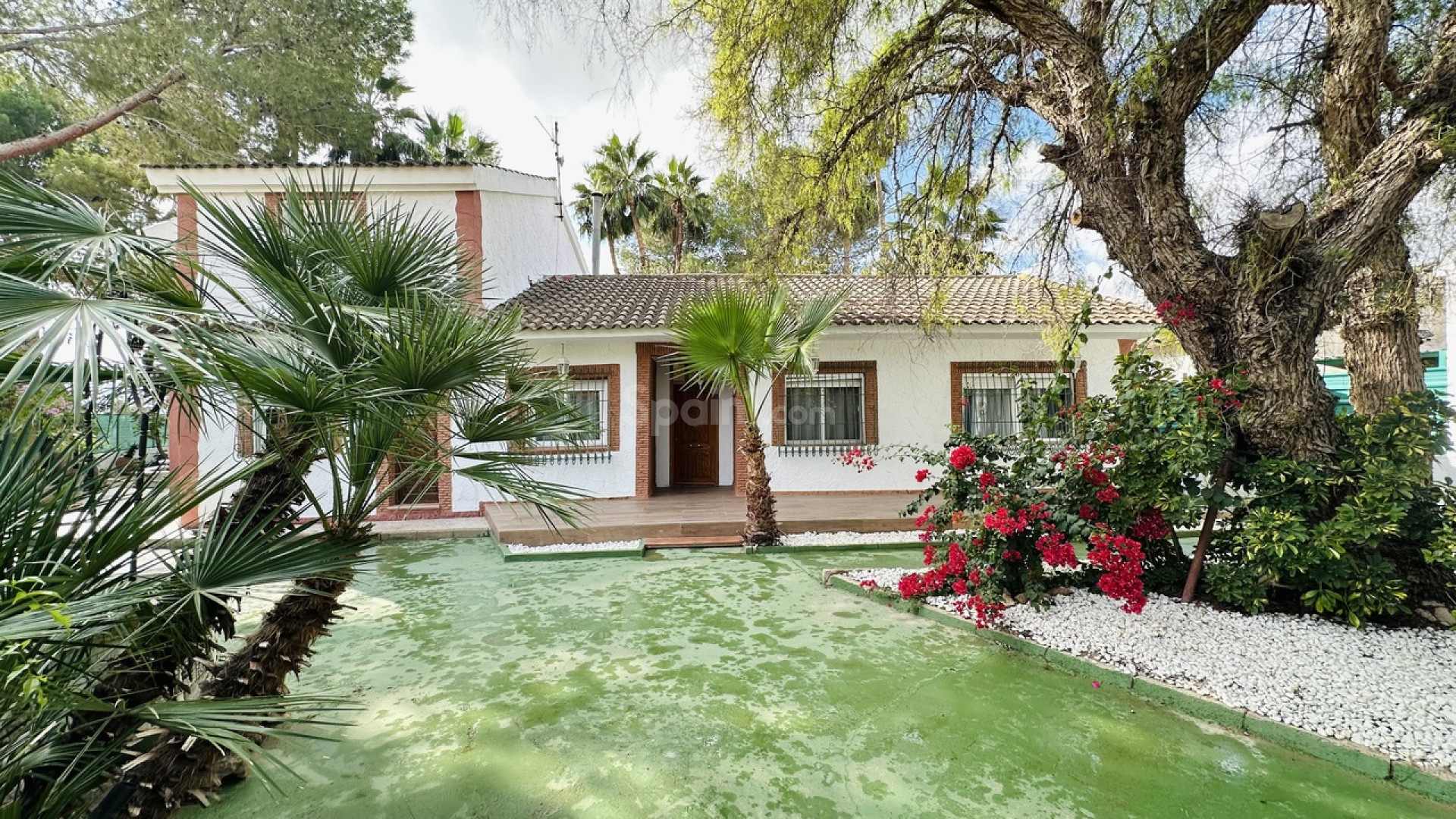 Resale - Villa -
Orihuela