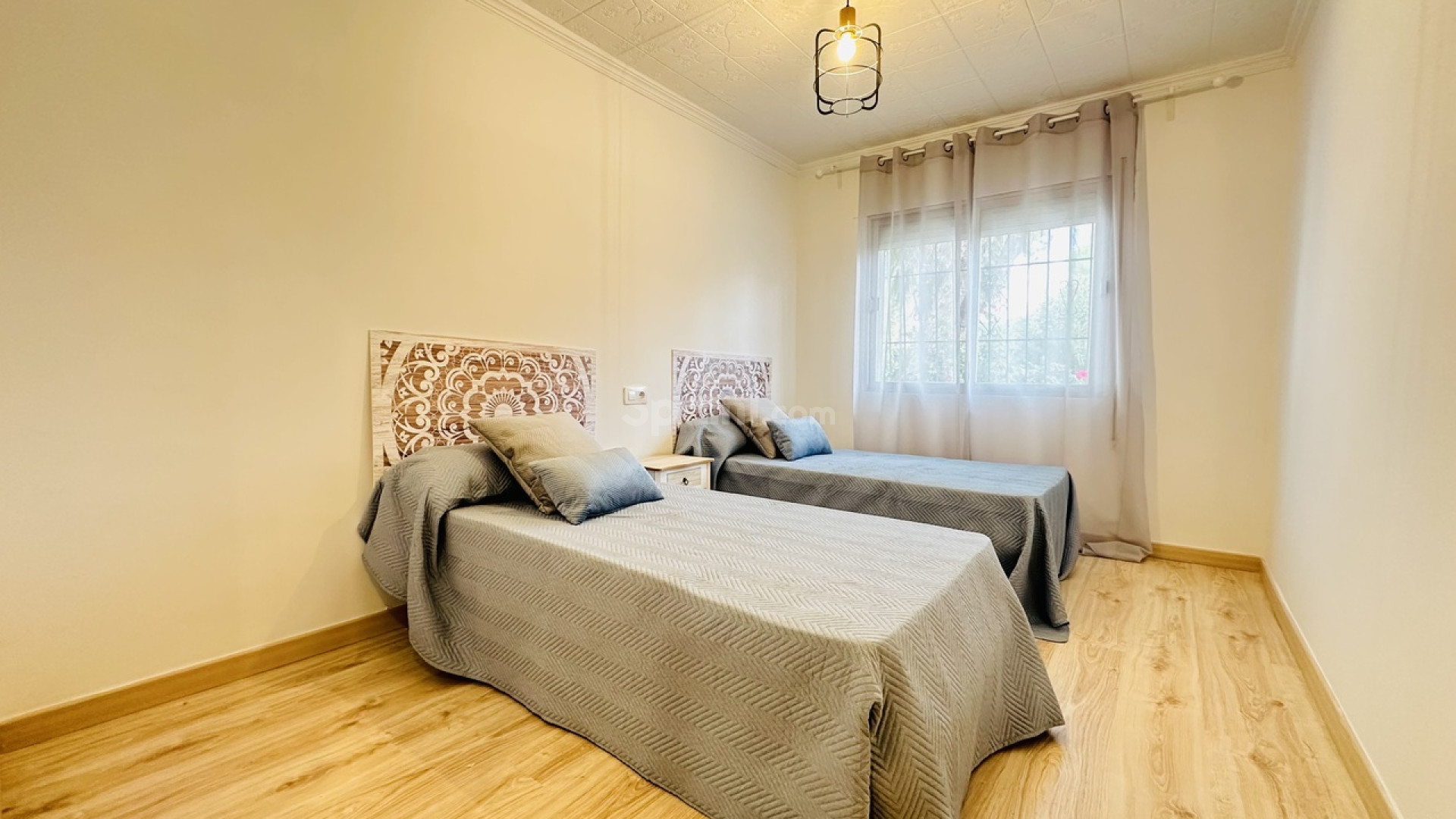 Resale - Villa -
Orihuela