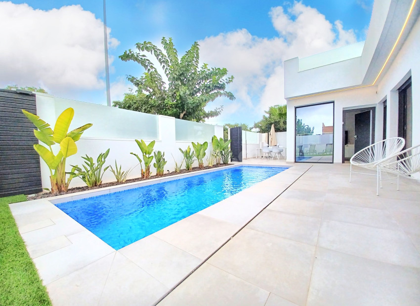 Resale - Villa -
Pilar de la Horadada