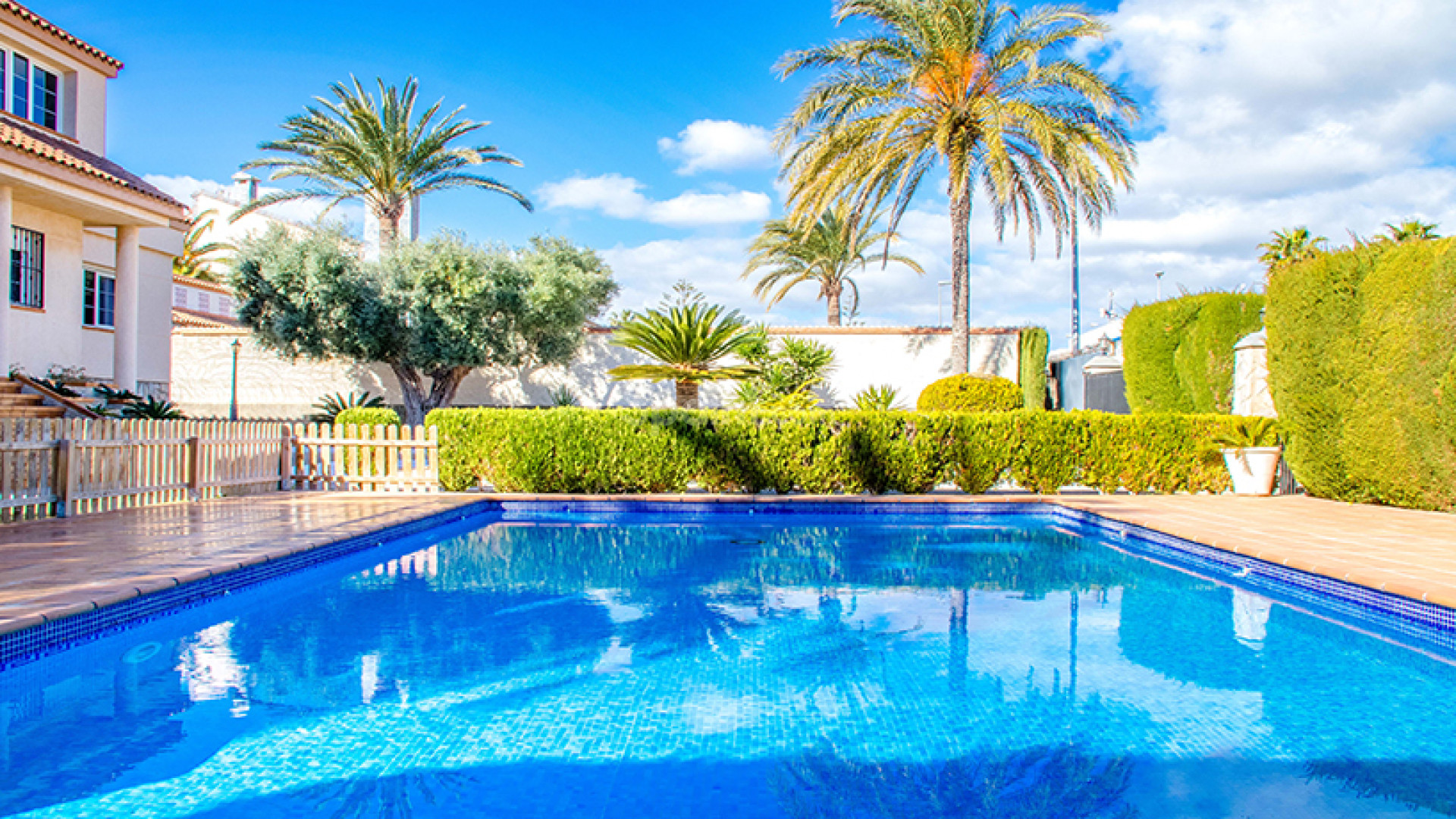 Resale - Villa -
Pilar de la Horadada