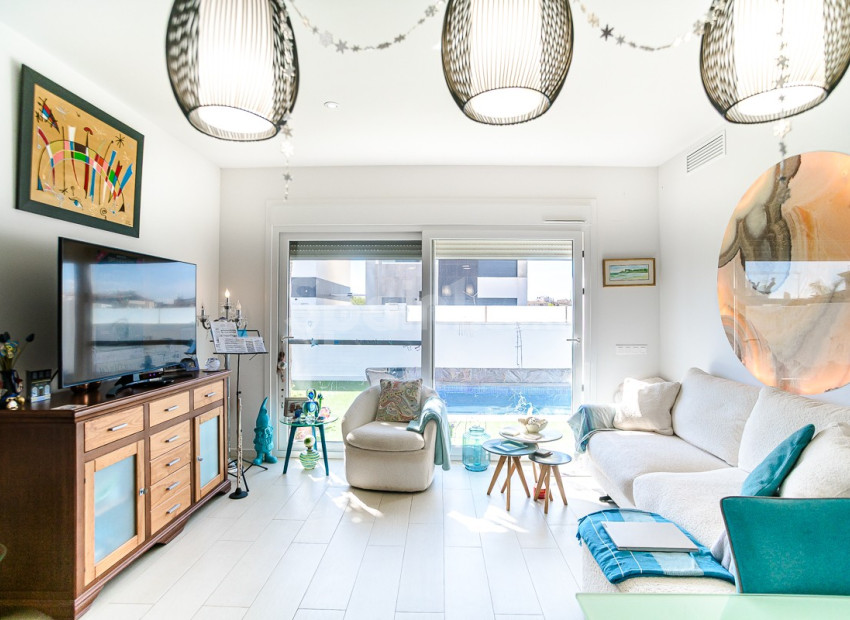 Resale - Villa -
Pilar de la Horadada