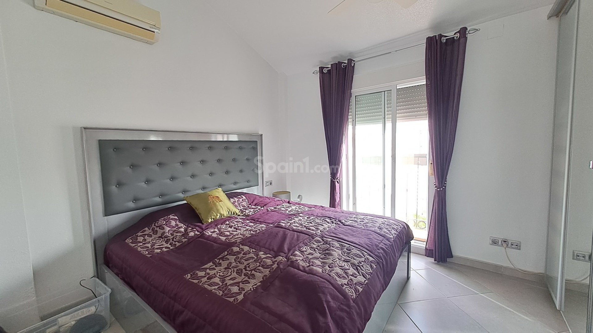 Resale - Villa -
Punta Prima