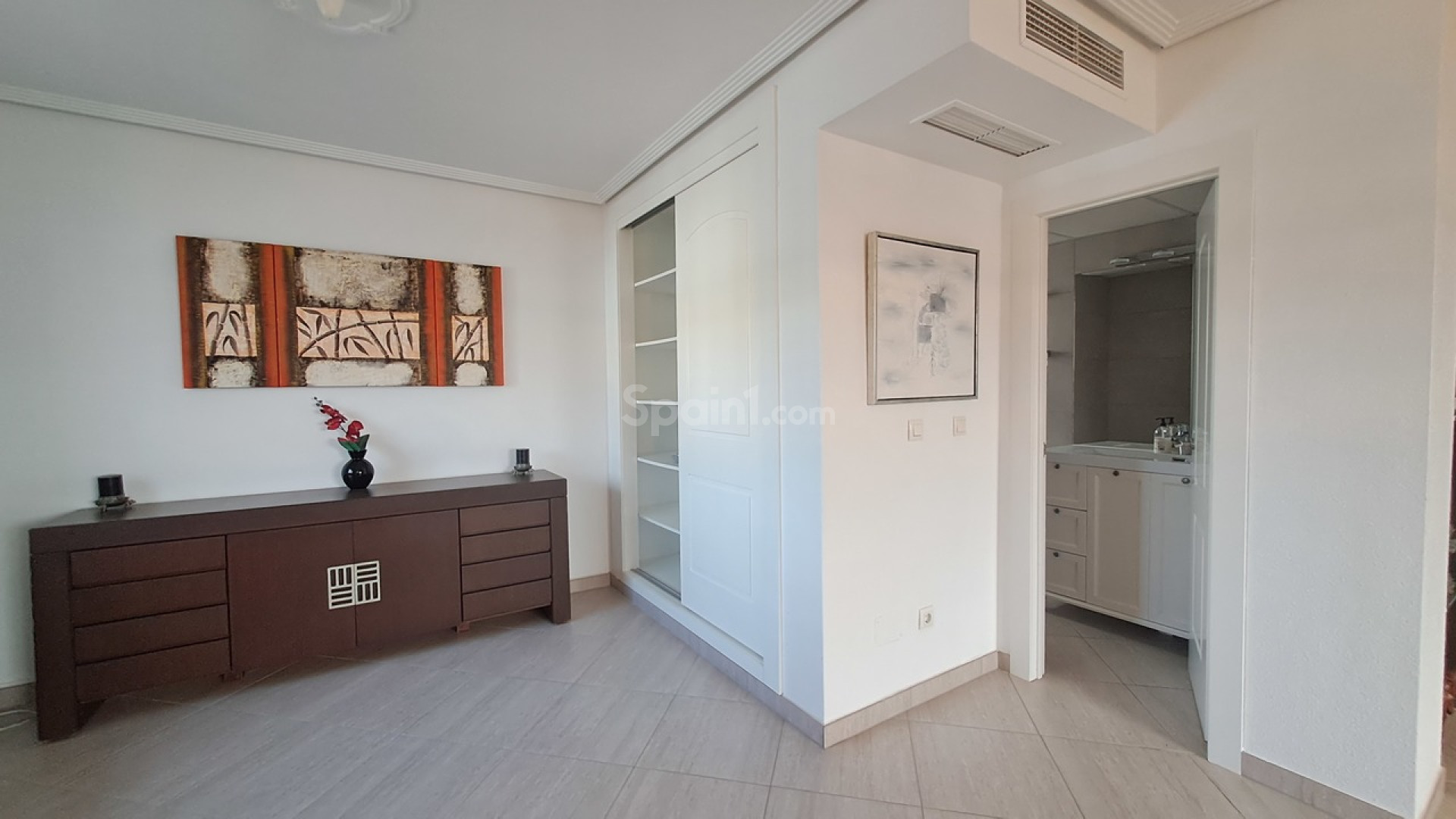 Resale - Villa -
Punta Prima