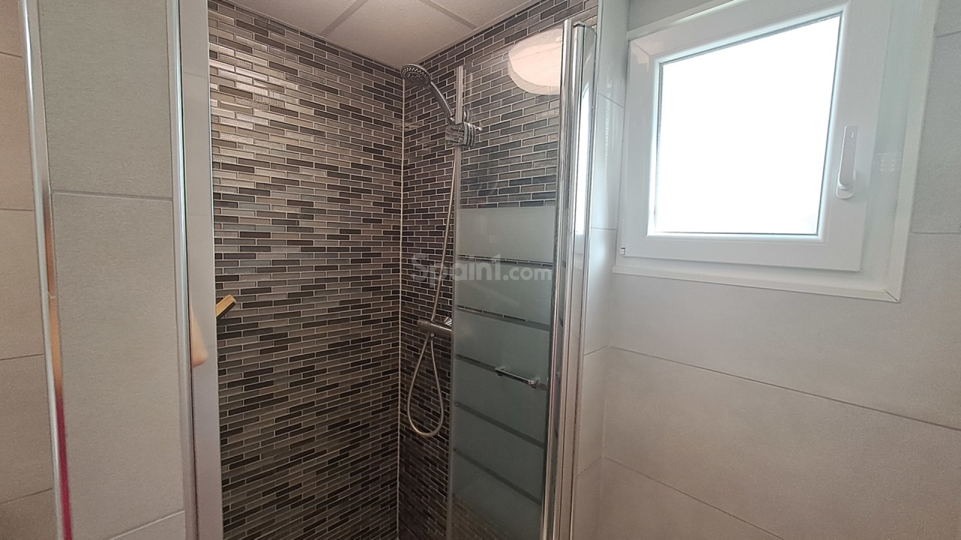 Resale - Villa -
Punta Prima