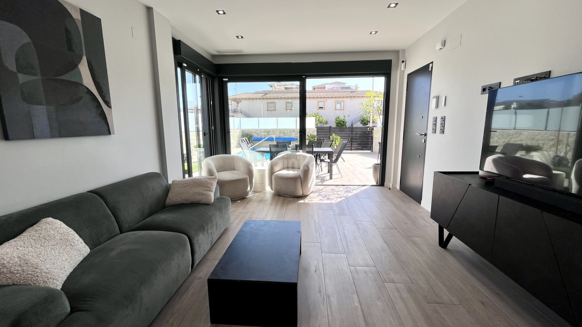 Resale - Villa -
Punta Prima