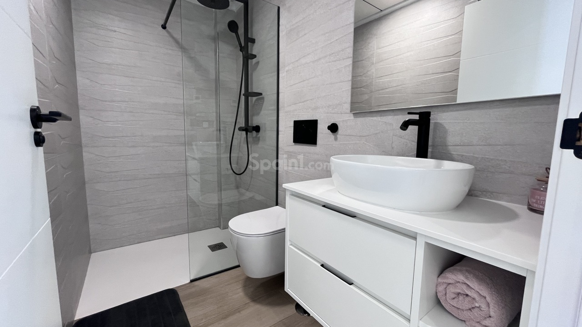 Resale - Villa -
Punta Prima