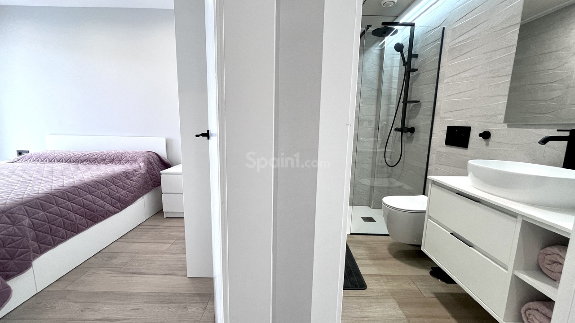 Resale - Villa -
Punta Prima