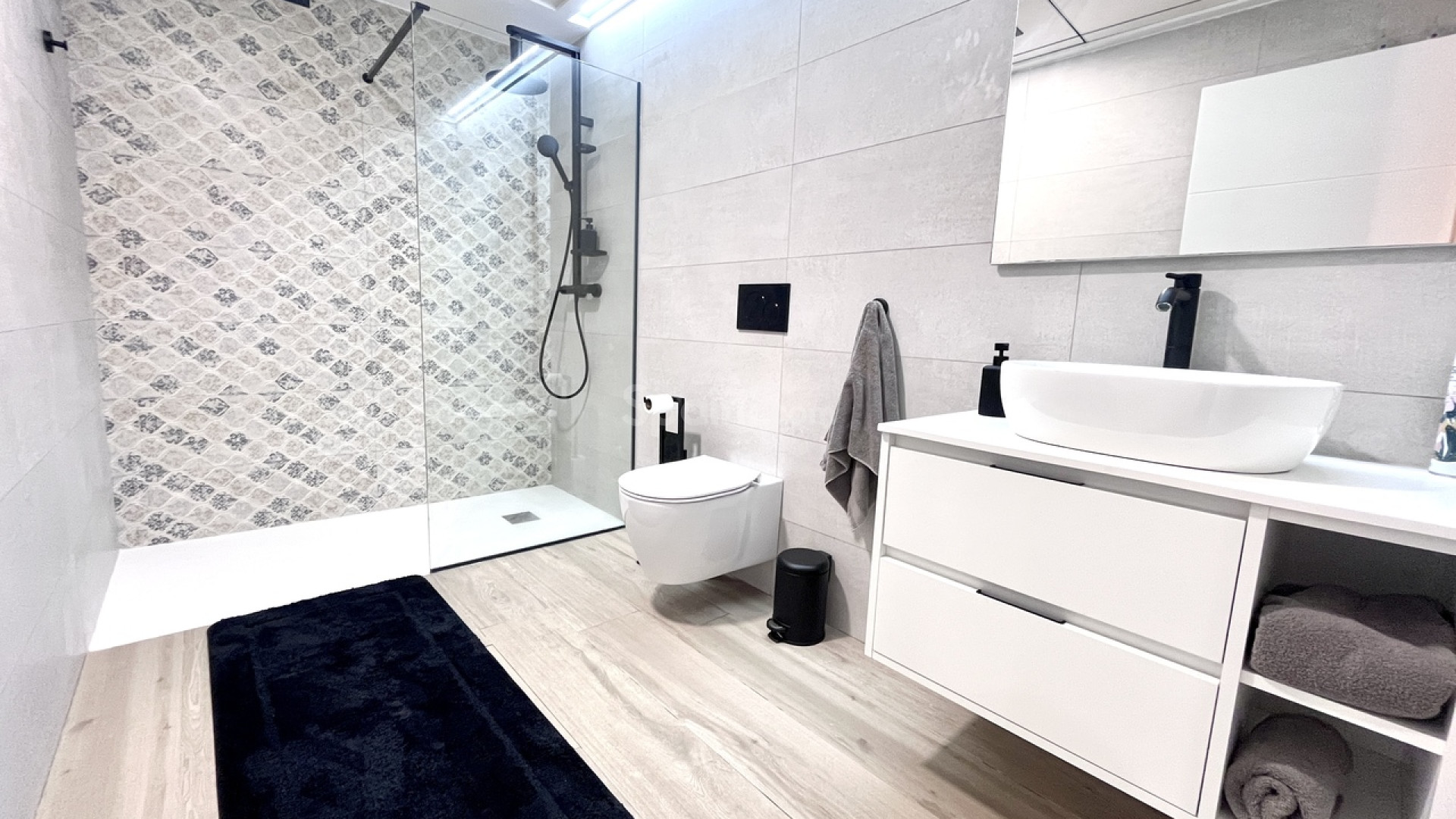 Resale - Villa -
Punta Prima