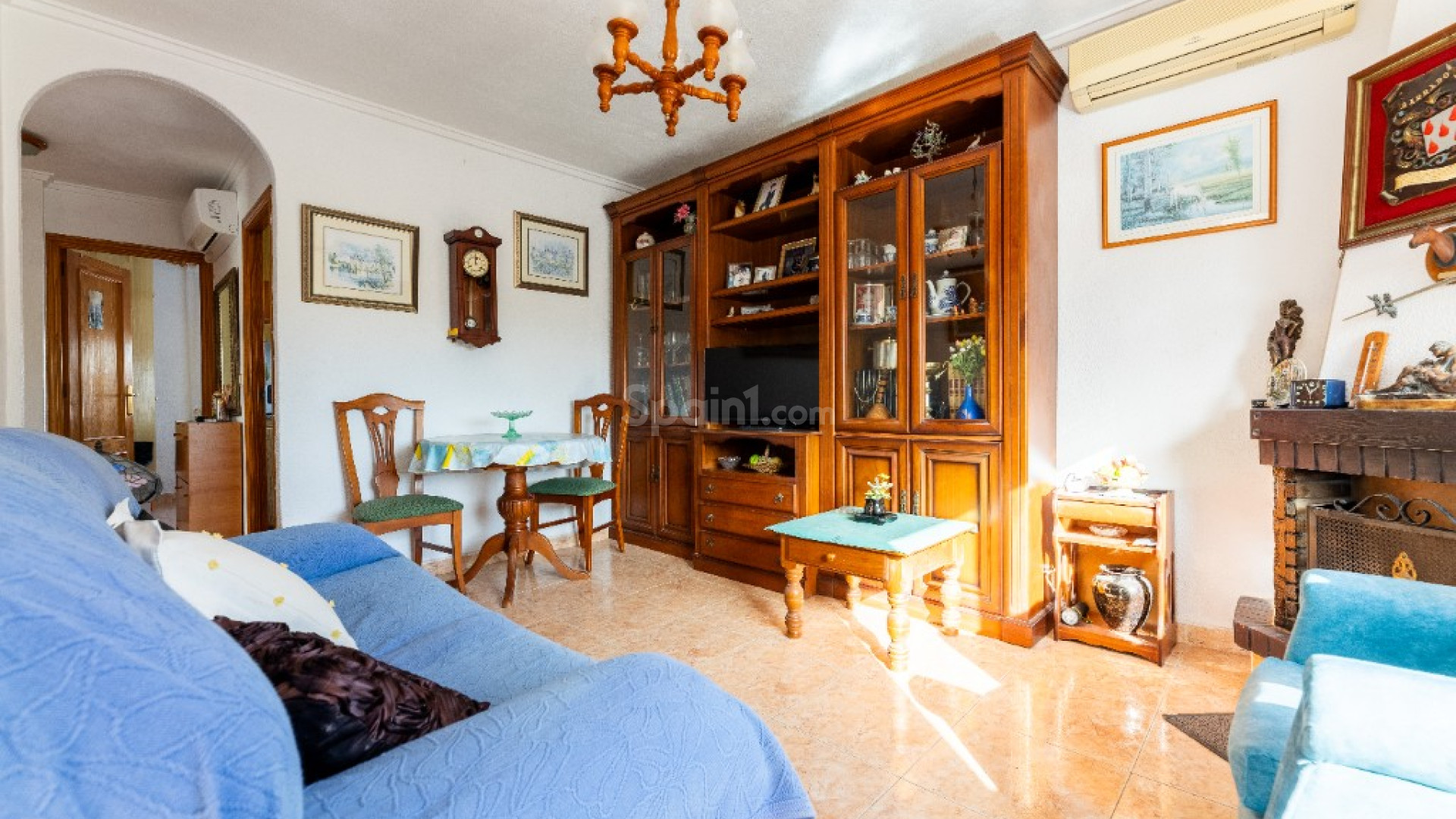 Resale - Villa -
Punta Prima