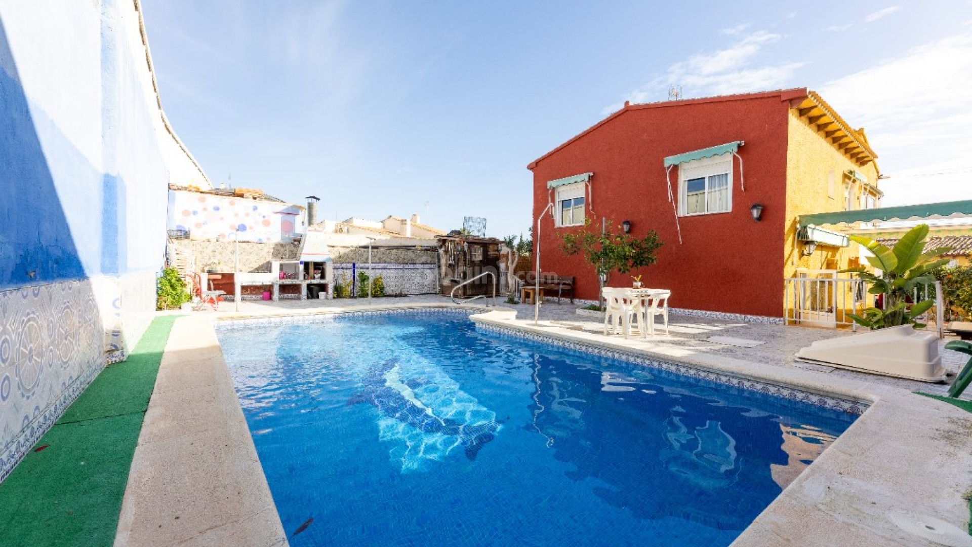 Resale - Villa -
Punta Prima