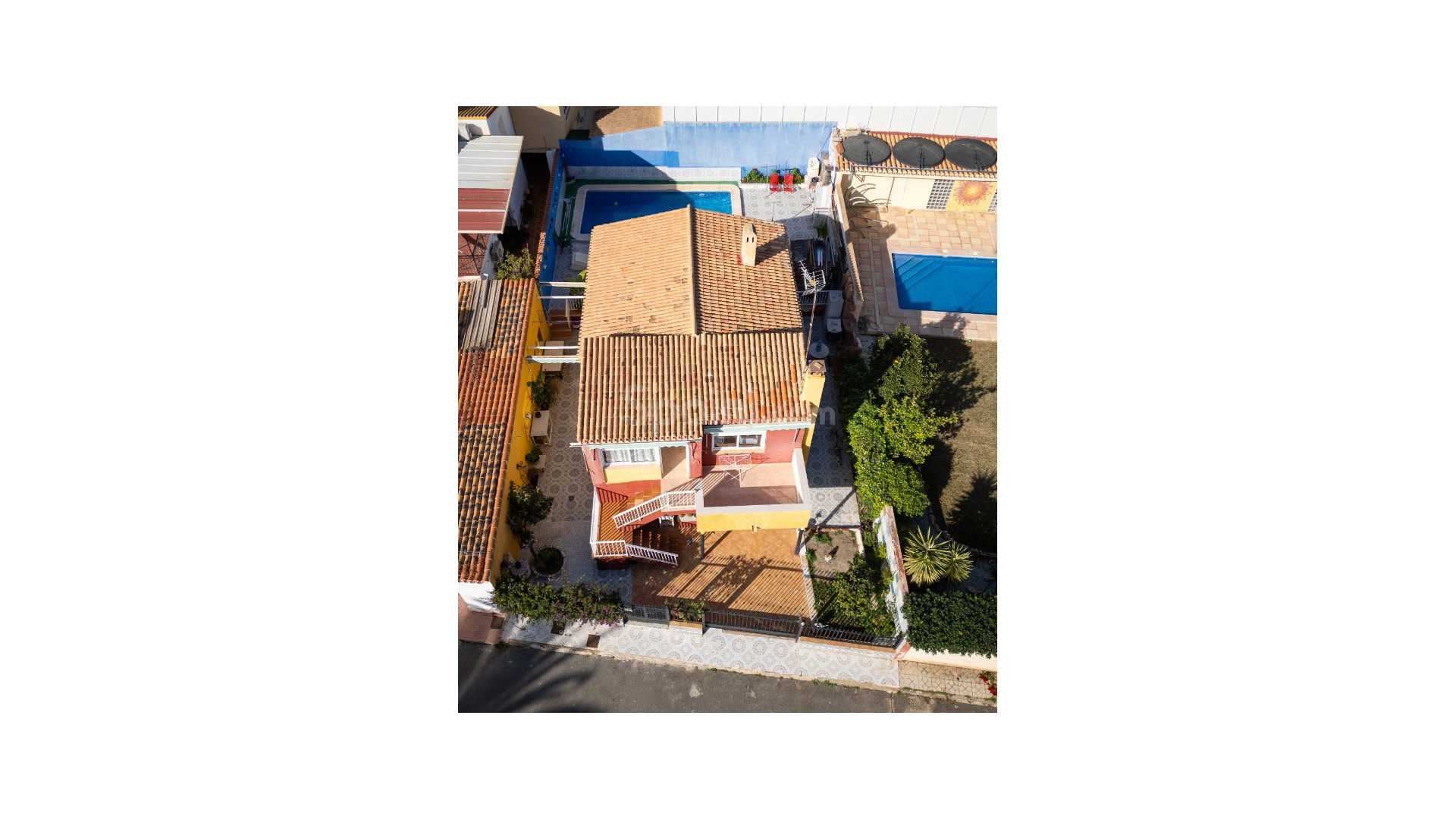 Resale - Villa -
Punta Prima