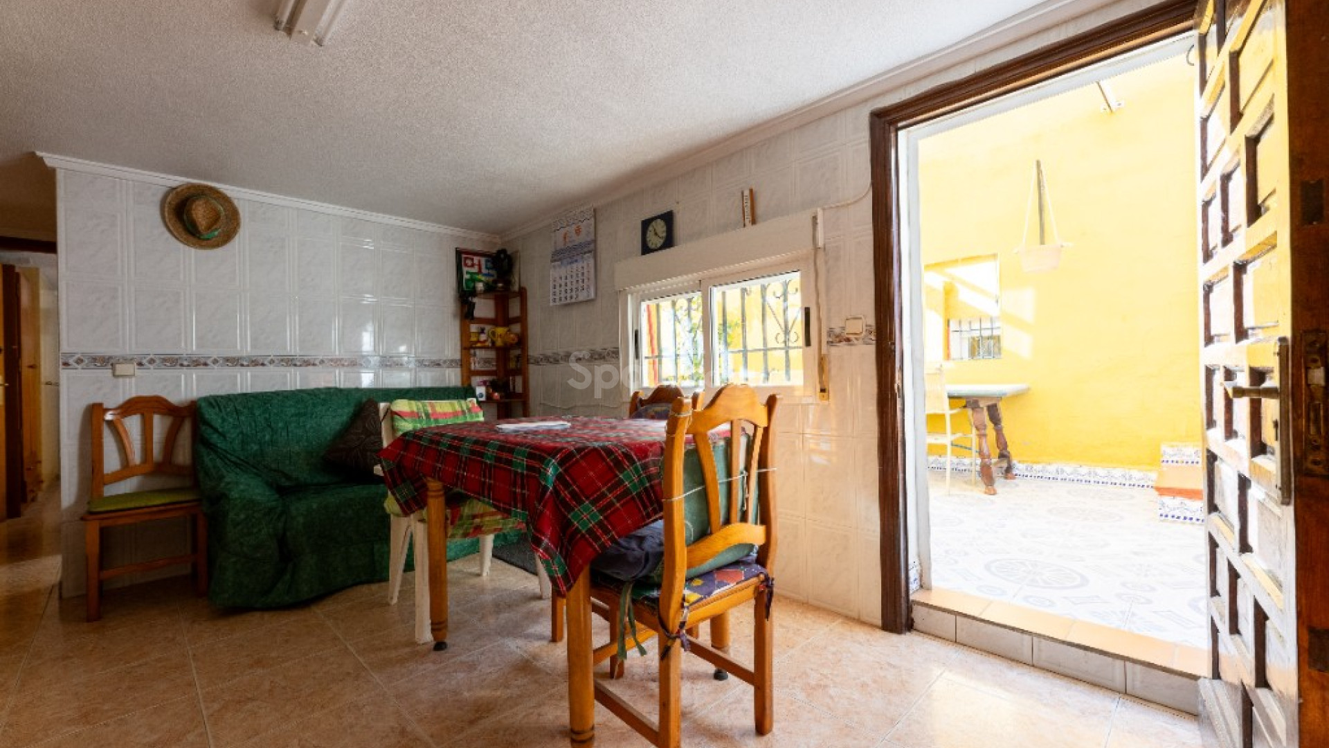 Resale - Villa -
Punta Prima