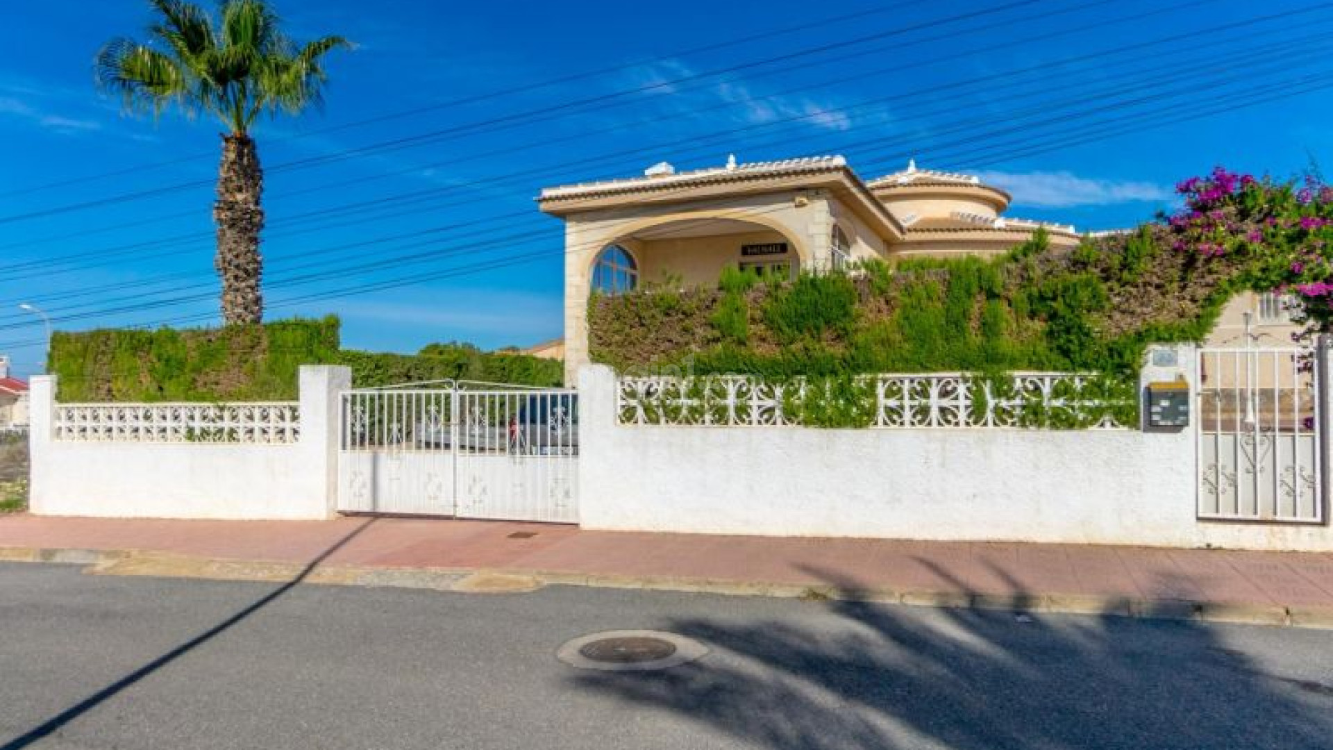 Resale - Villa -
Rojales - Ciudad Quesada