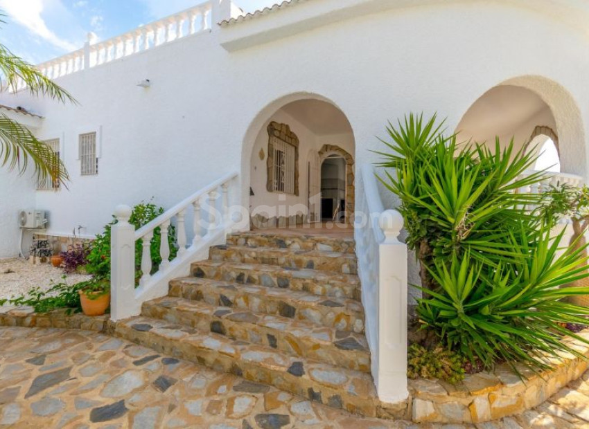 Resale - Villa -
Rojales - Pueblo Bravo