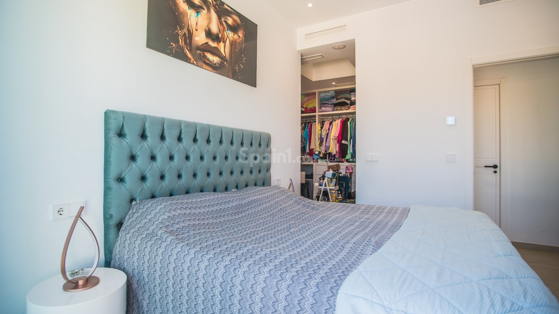 Resale - Villa -
ROJALES