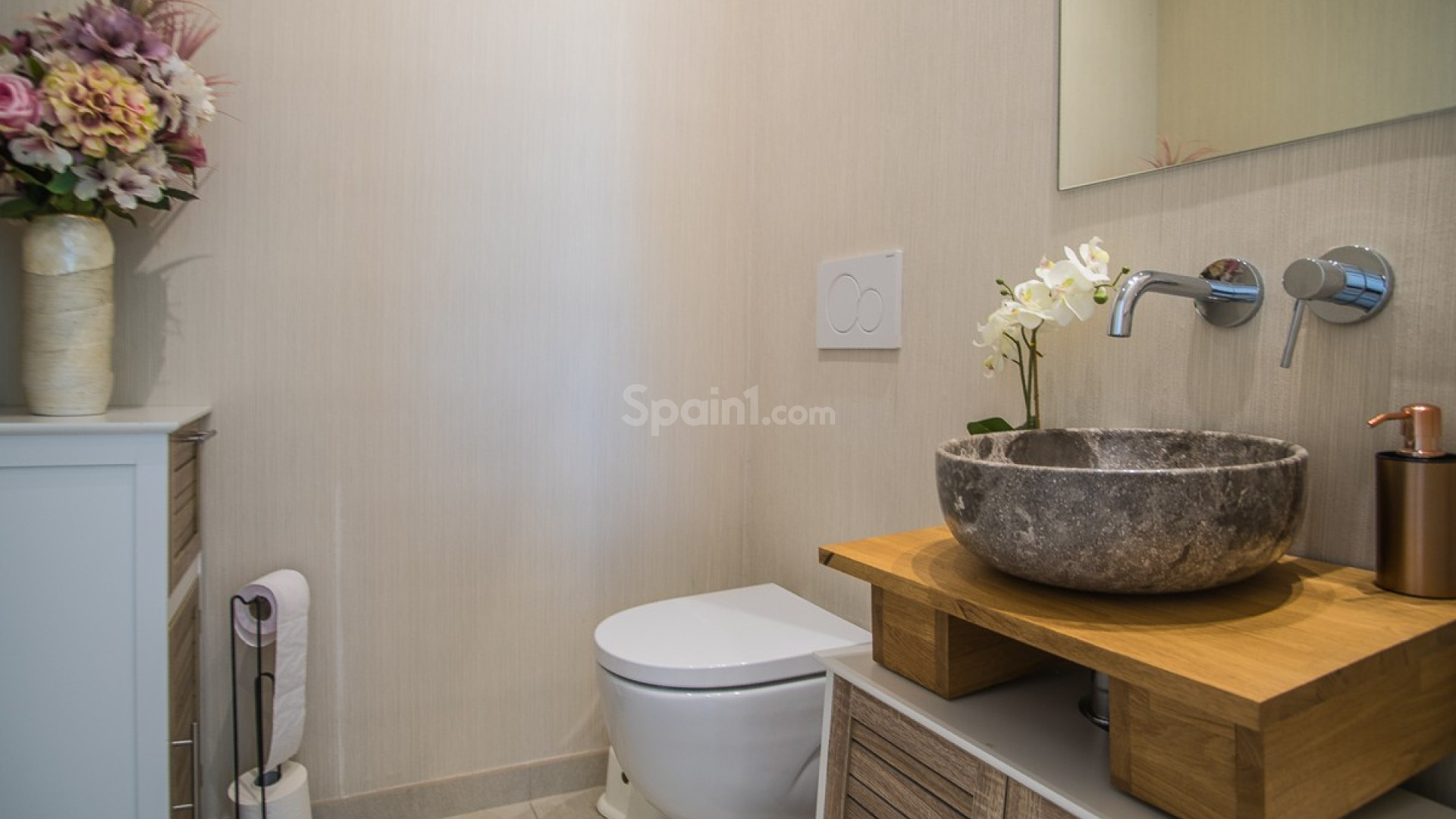 Resale - Villa -
ROJALES