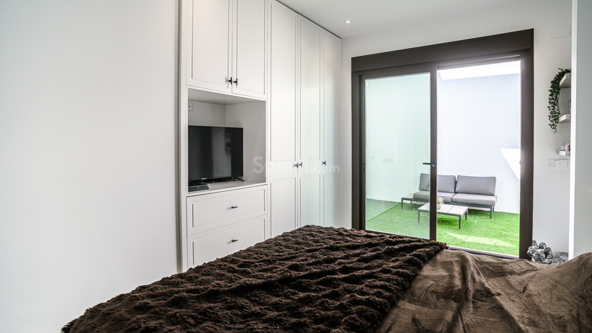 Resale - Villa -
ROJALES