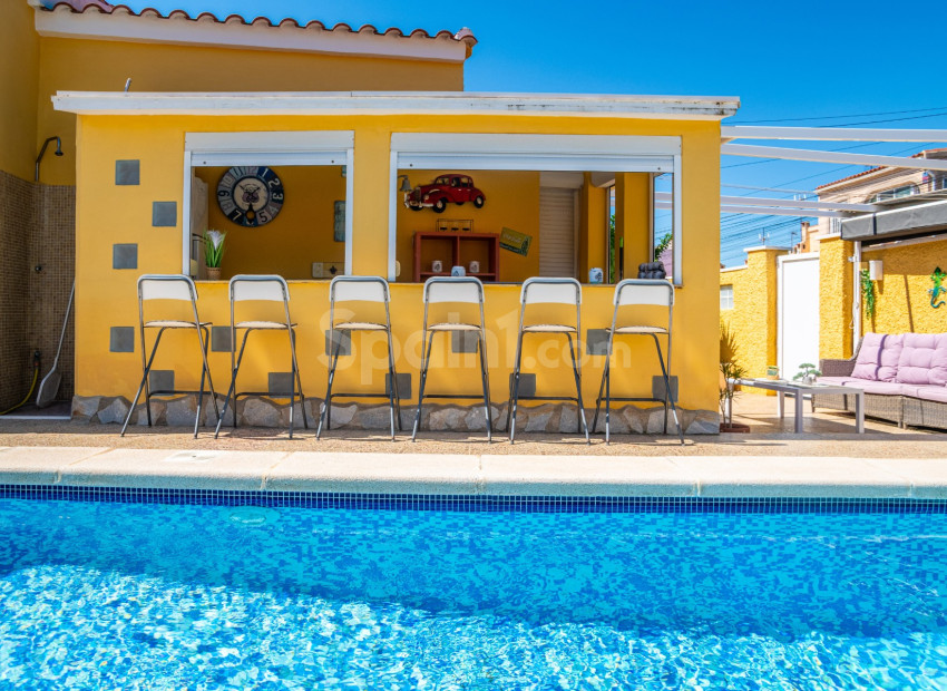 Resale - Villa -
San Fulgencio - urb.la marina
