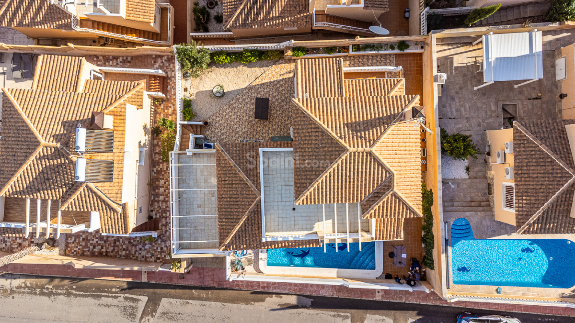 Resale - Villa -
SAN MIGUEL DE SALINAS - Blue Lagoon
