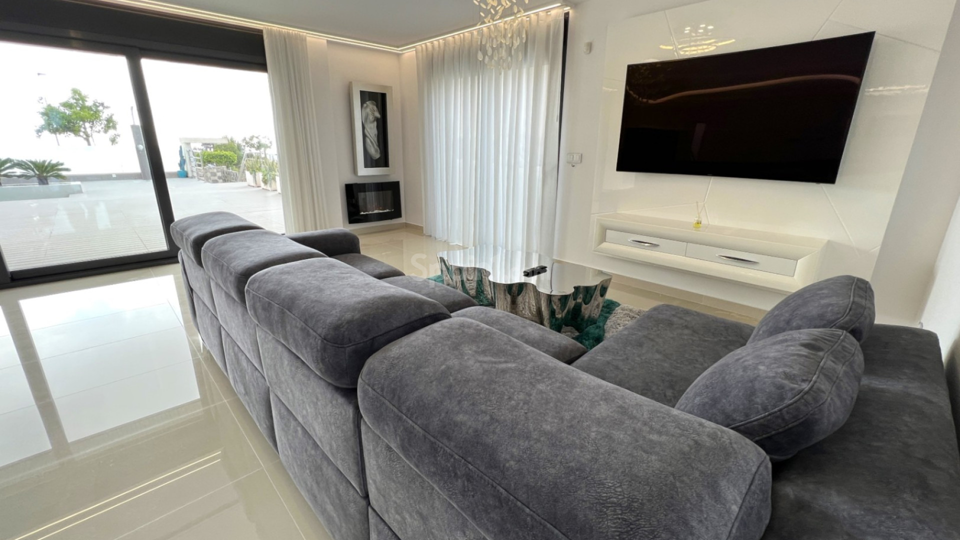 Resale - Villa -
San Miguel de Salinas - Costa Blanca Sur