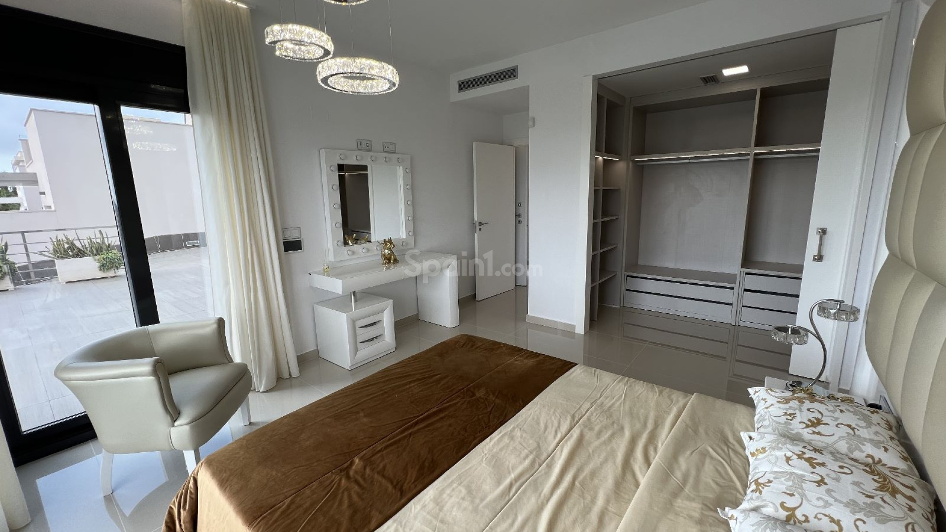 Resale - Villa -
San Miguel de Salinas - Costa Blanca Sur