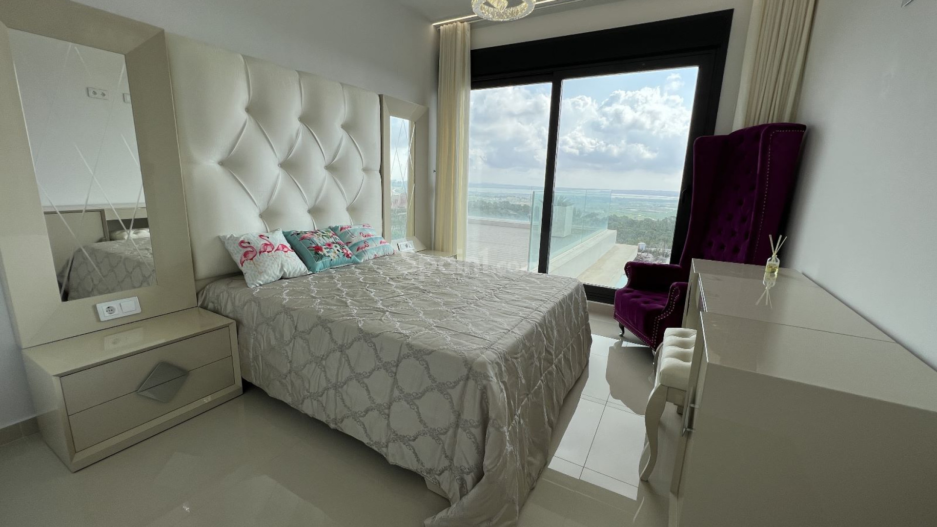 Resale - Villa -
San Miguel de Salinas - Costa Blanca Sur