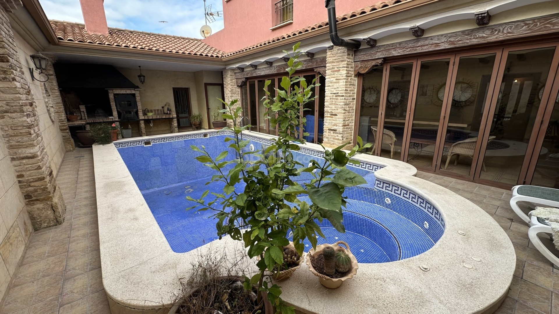 Resale - Villa -
San Miguel de Salinas