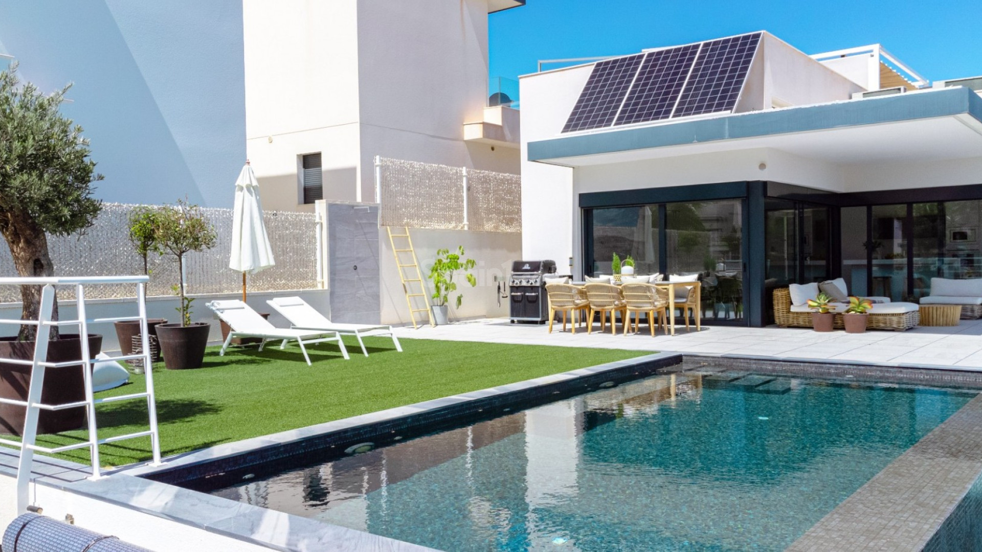 Resale - Villa -
San Miguel de Salinas