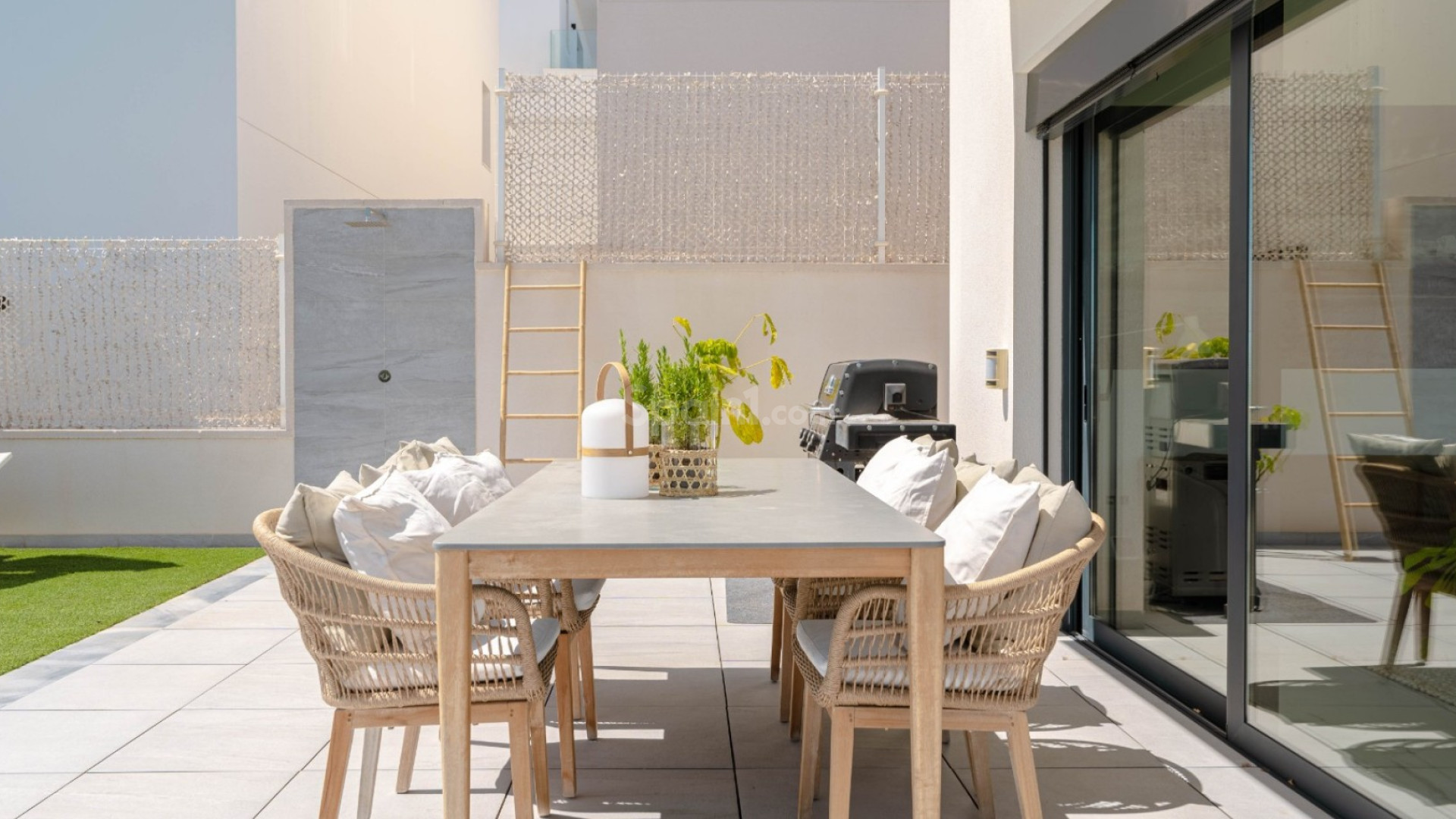 Resale - Villa -
San Miguel de Salinas