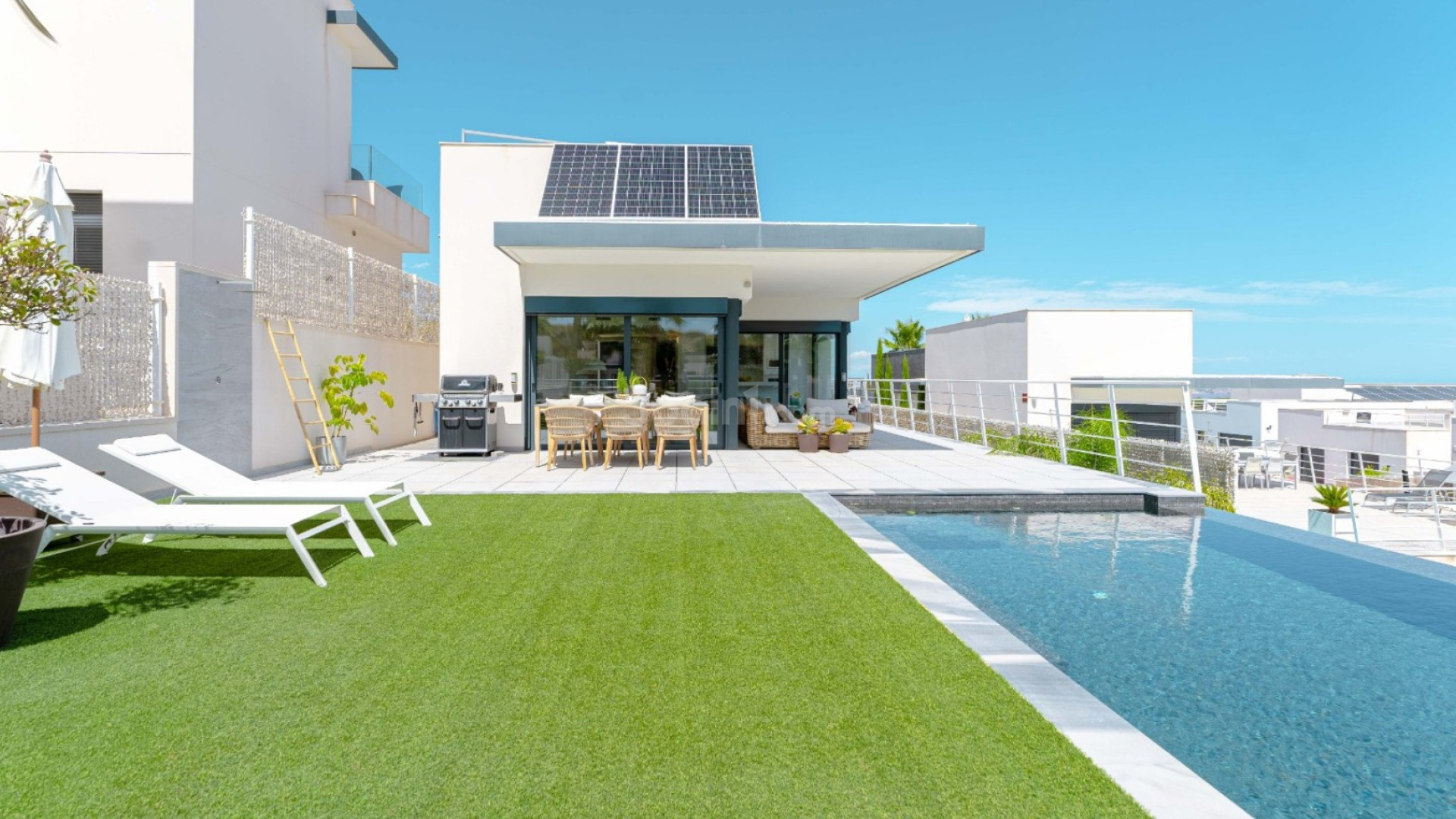 Resale - Villa -
San Miguel de Salinas