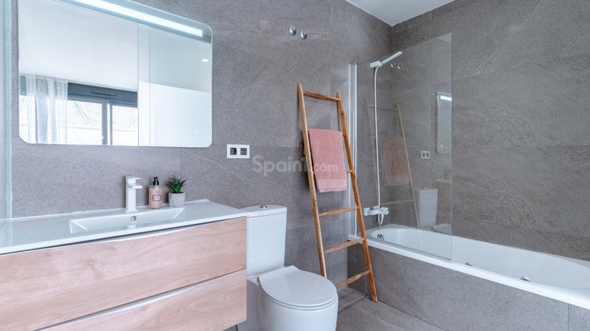 Resale - Villa -
San Miguel de Salinas
