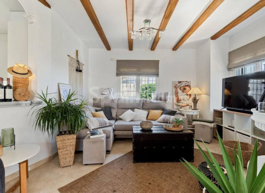 Resale - Villa -
San Miguel de Salinas