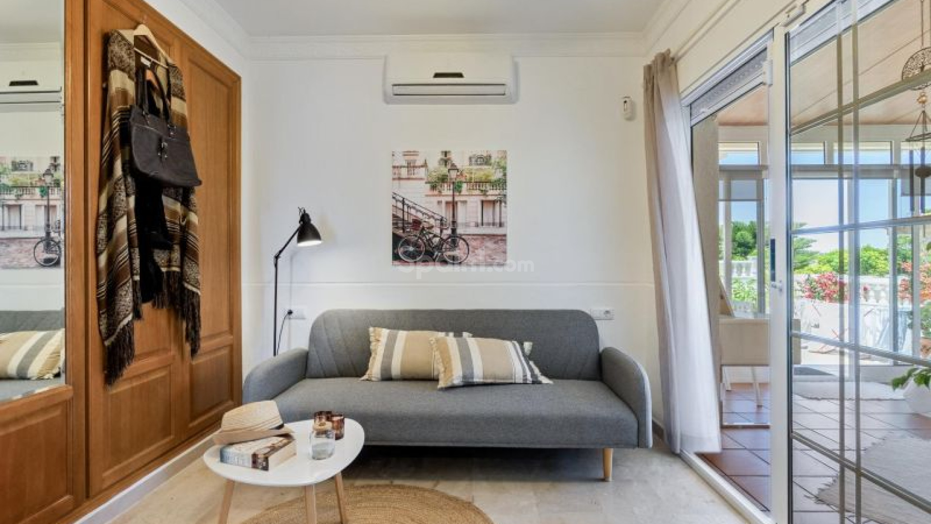 Resale - Villa -
San Miguel de Salinas