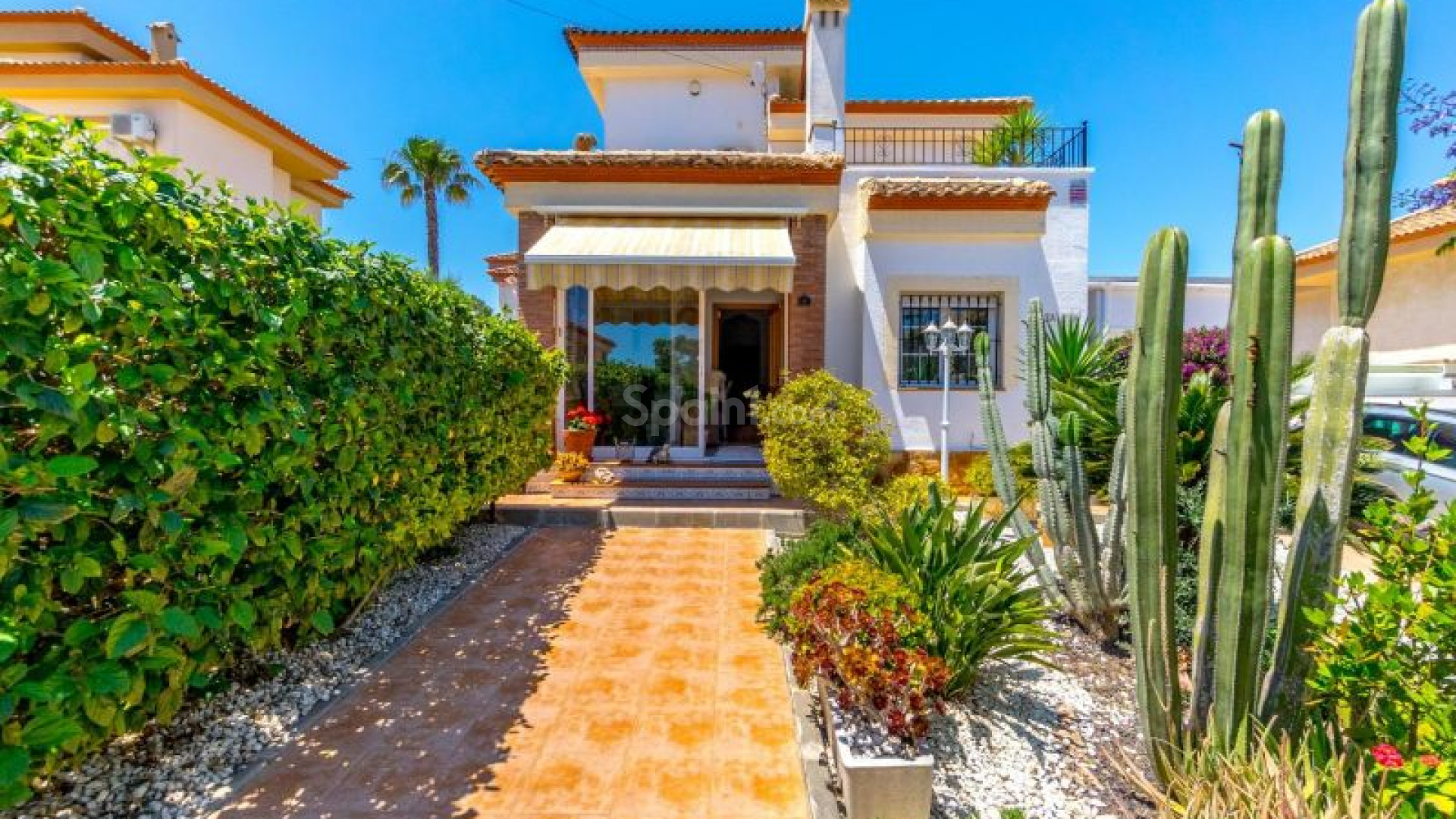Resale - Villa -
San Miguel de Salinas