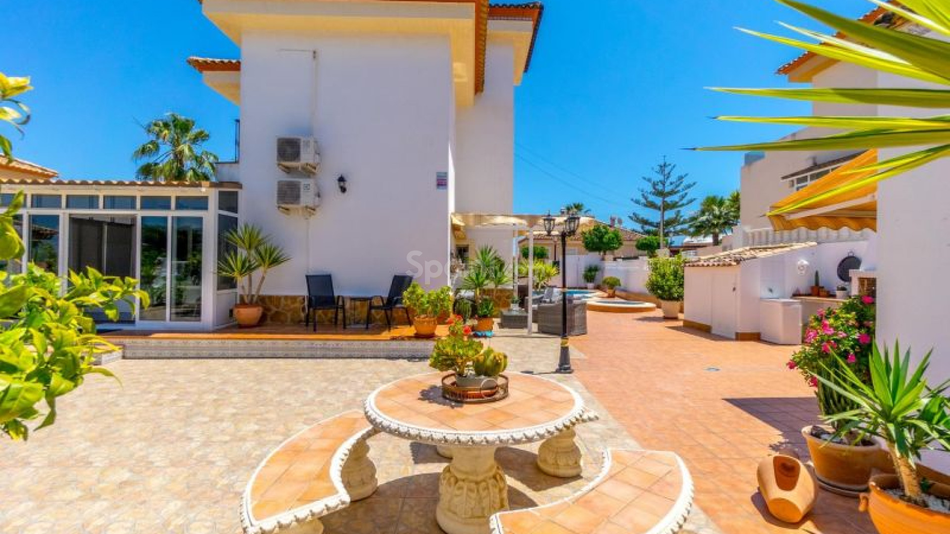 Resale - Villa -
San Miguel de Salinas