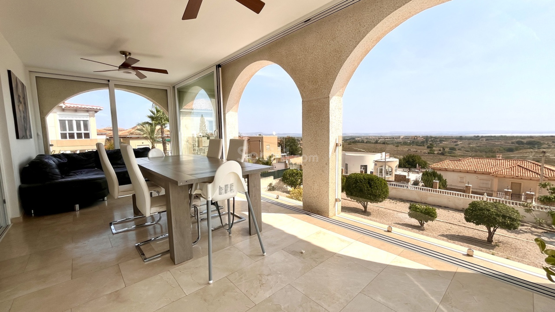 Resale - Villa -
San Miguel de Salinas