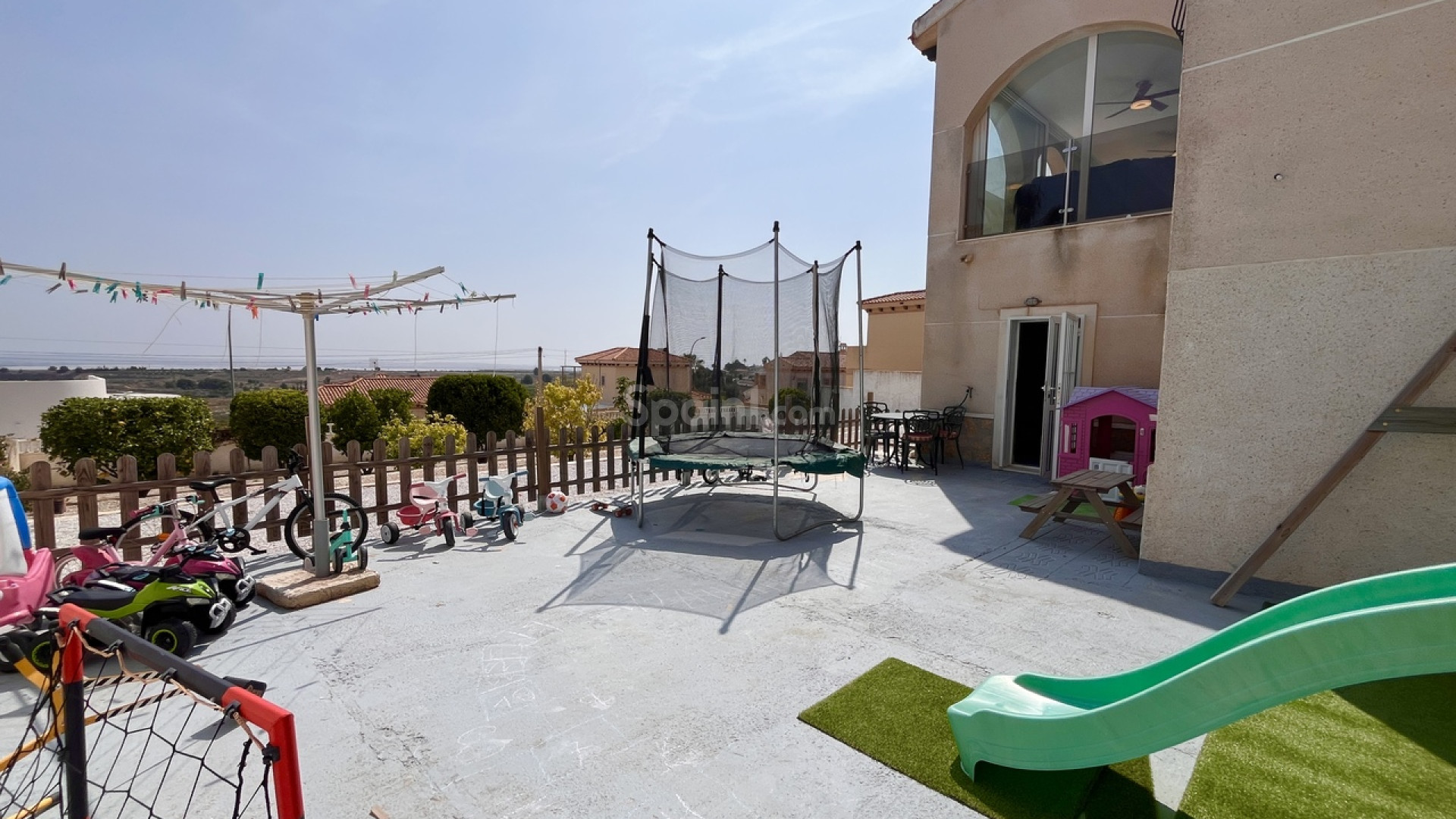 Resale - Villa -
San Miguel de Salinas