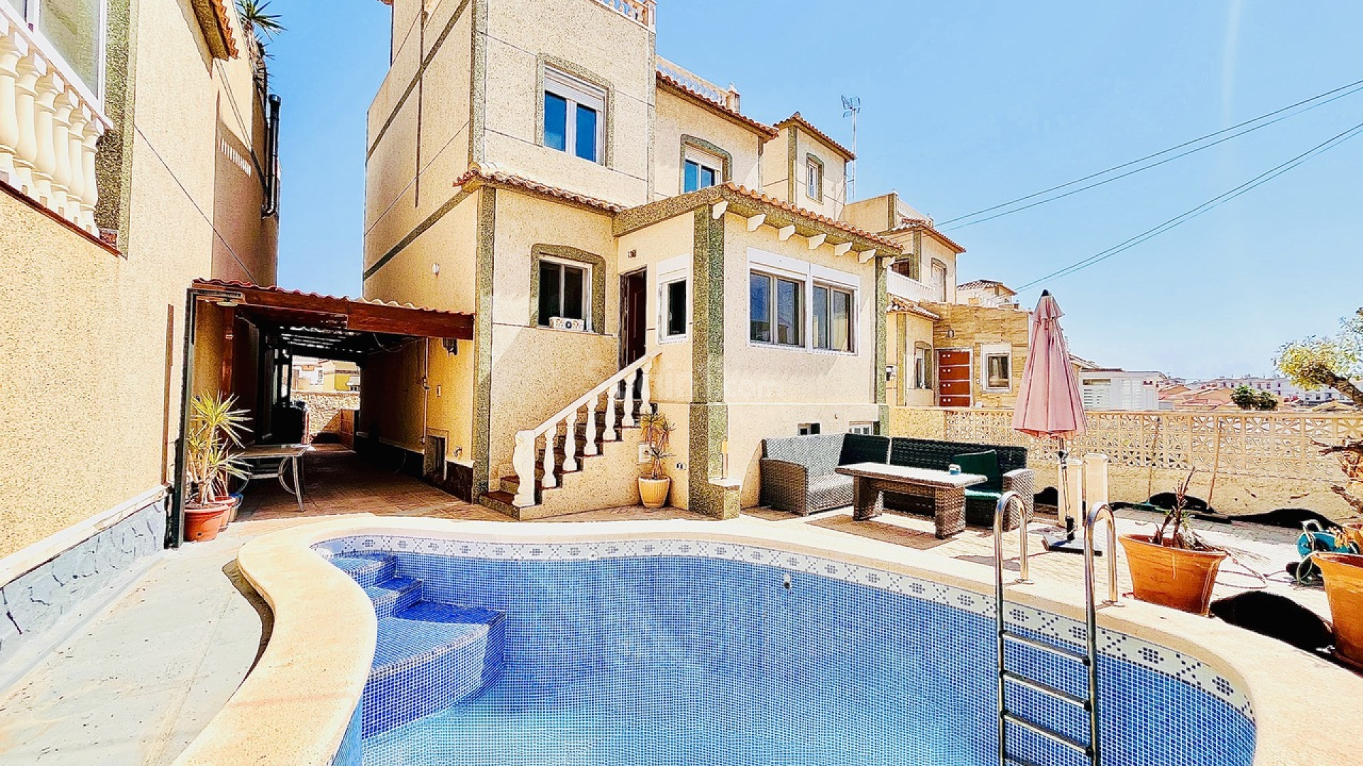 Resale - Villa -
San Miguel de Salinas