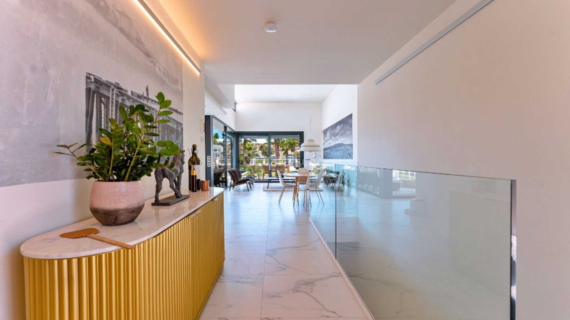 Resale - Villa -
San Miguel de Salinas