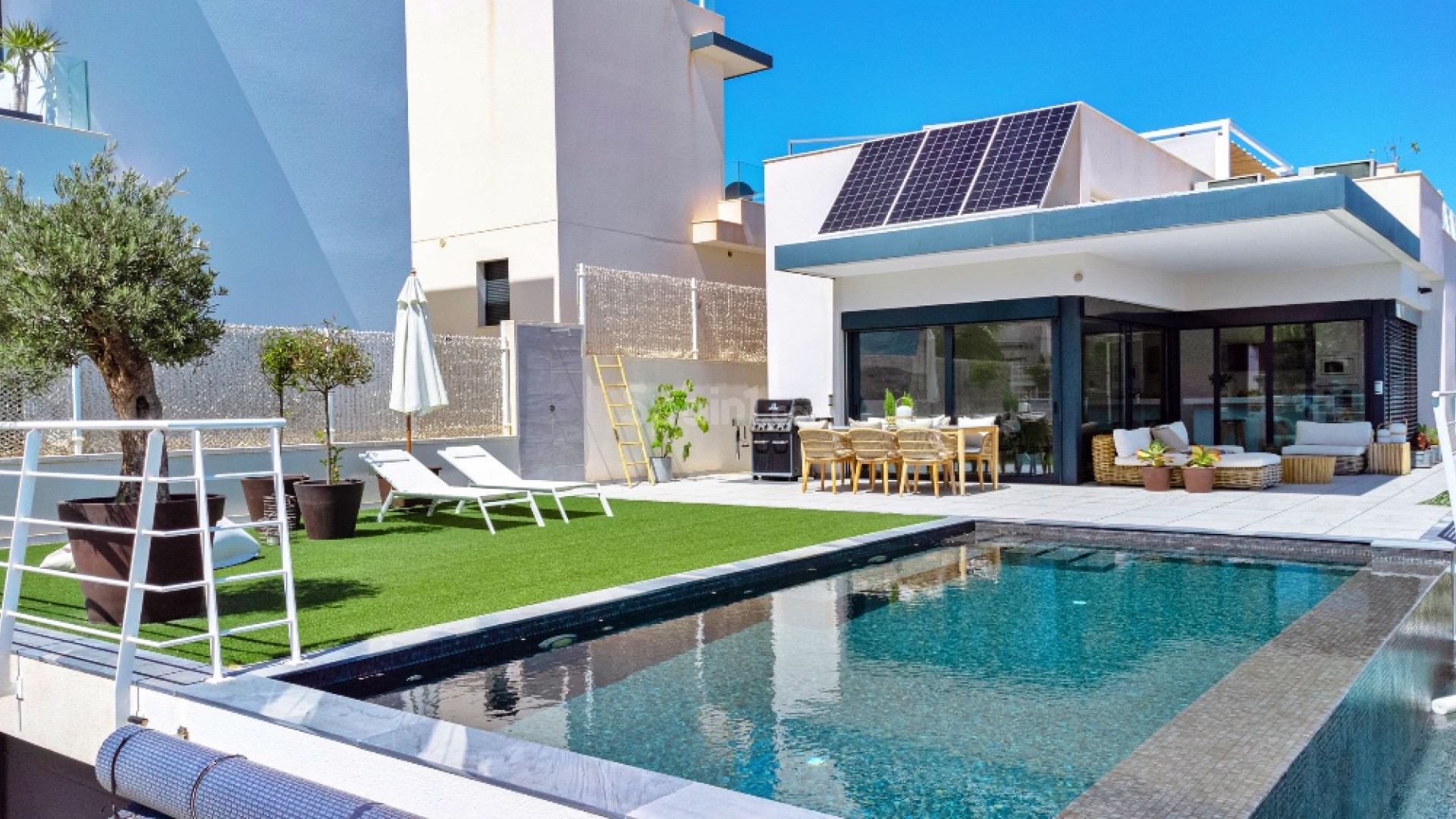 Resale - Villa -
San Miguel de Salinas