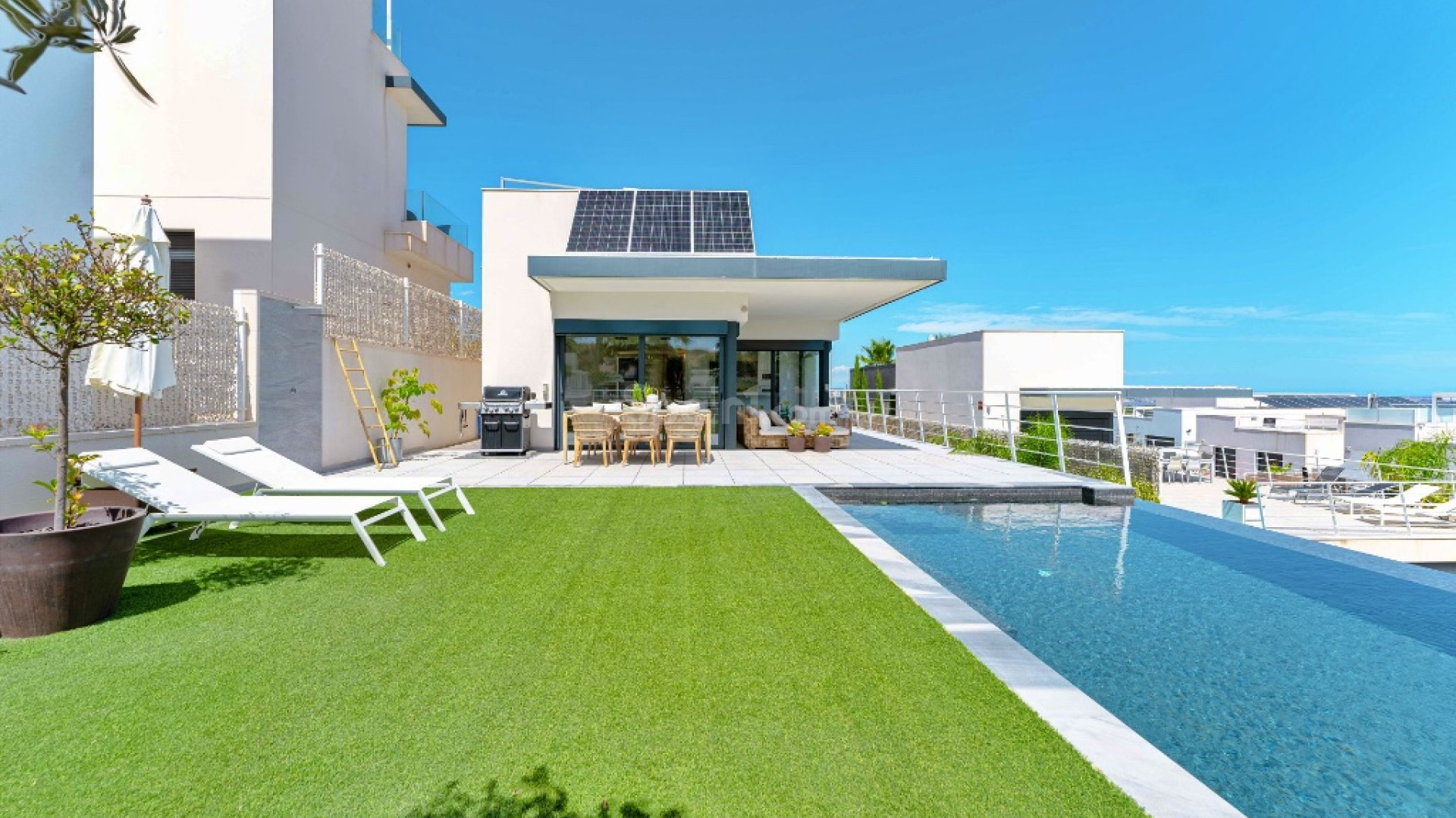 Resale - Villa -
San Miguel de Salinas