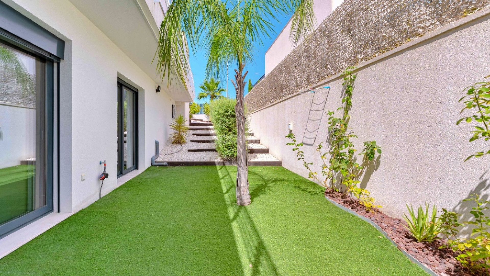 Resale - Villa -
San Miguel de Salinas