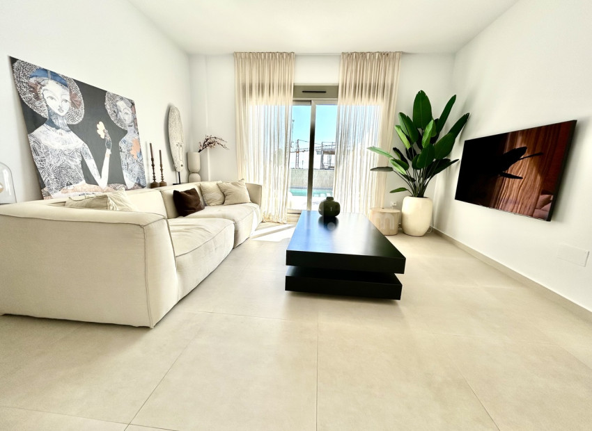 Resale - Villa -
San Miguel de Salinas